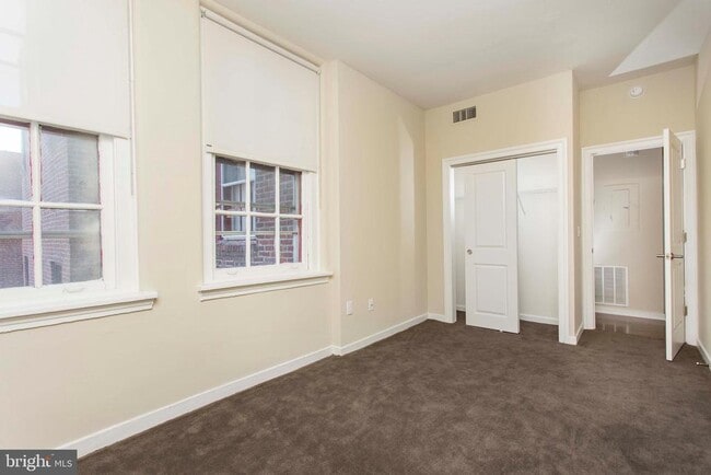 Building Photo - 532 Spruce St