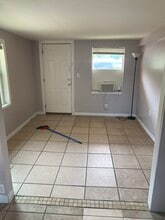 Building Photo - Largo