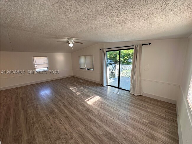 Building Photo - 3028 SW 50th St
