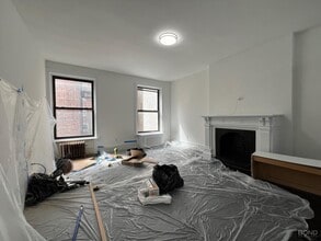 Building Photo - 24 E 80th St