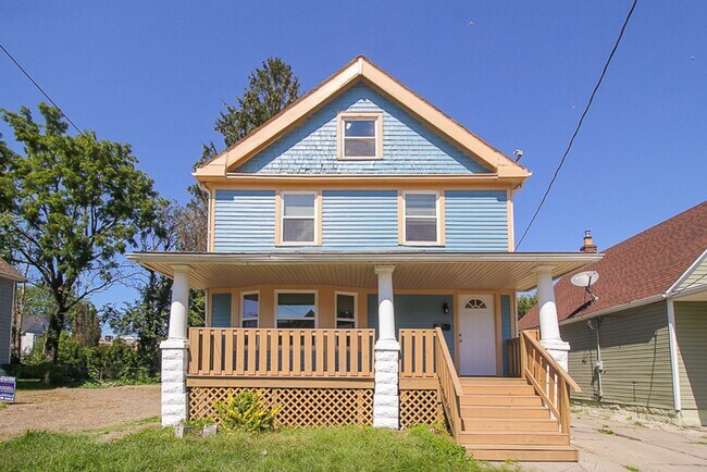 Building Photo - Must See!! Renovated Spacious Single Family House!