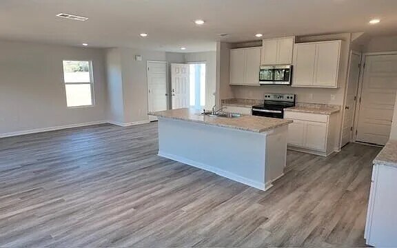 Building Photo - 6553 Burleson Blvd