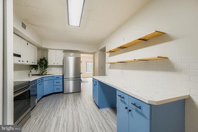 Building Photo - 4 Oakridge Ct