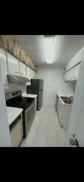 Building Photo - 3730 Thistlemont Dr