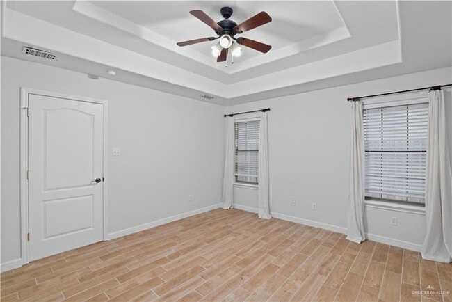 Building Photo - 31 Midlands Cir