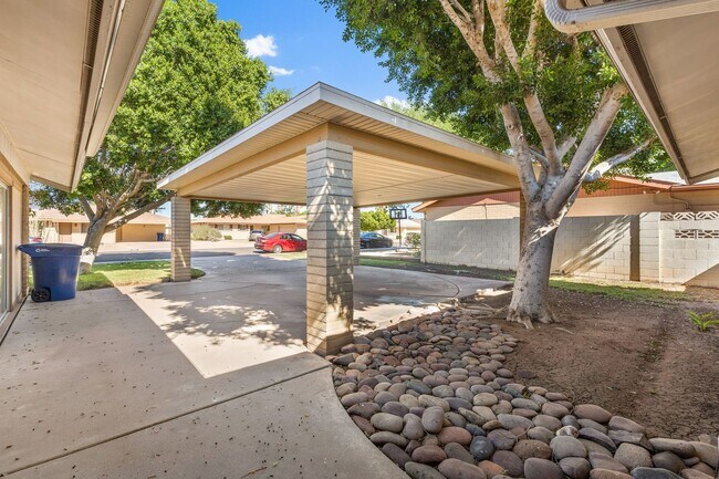 Building Photo - Spacious 4BR Tempe Home with Private Pool Near ASU