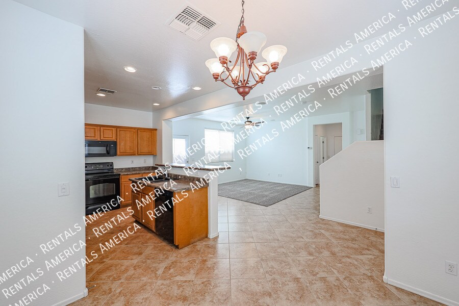 Building Photo - 591 S Buena Vista Ct