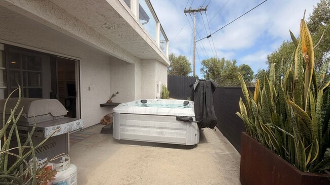 Building Photo - Ocean View Home for Rent in the Heart of Encinitas