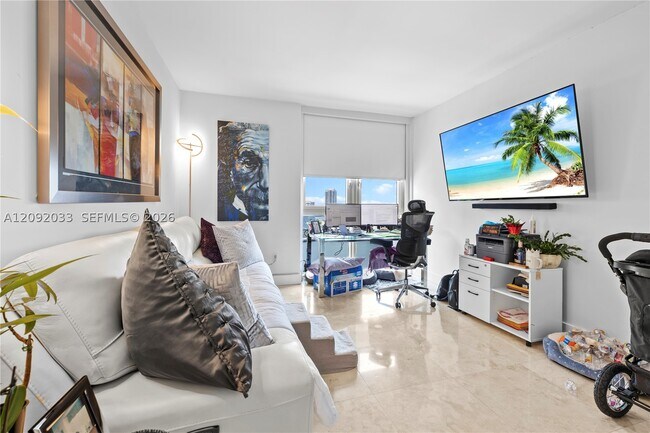 Building Photo - 1331 Brickell Bay Dr