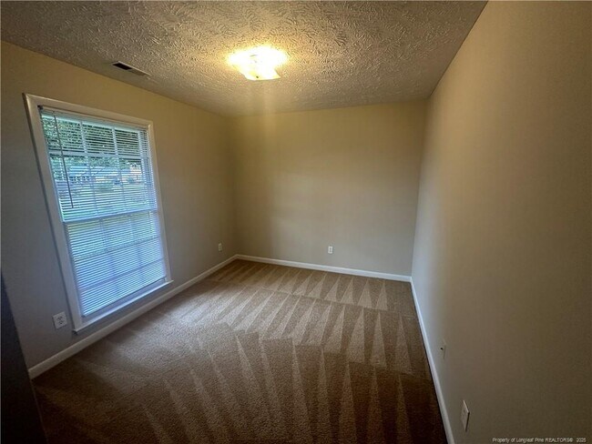Building Photo - 7850 Penelope Dr