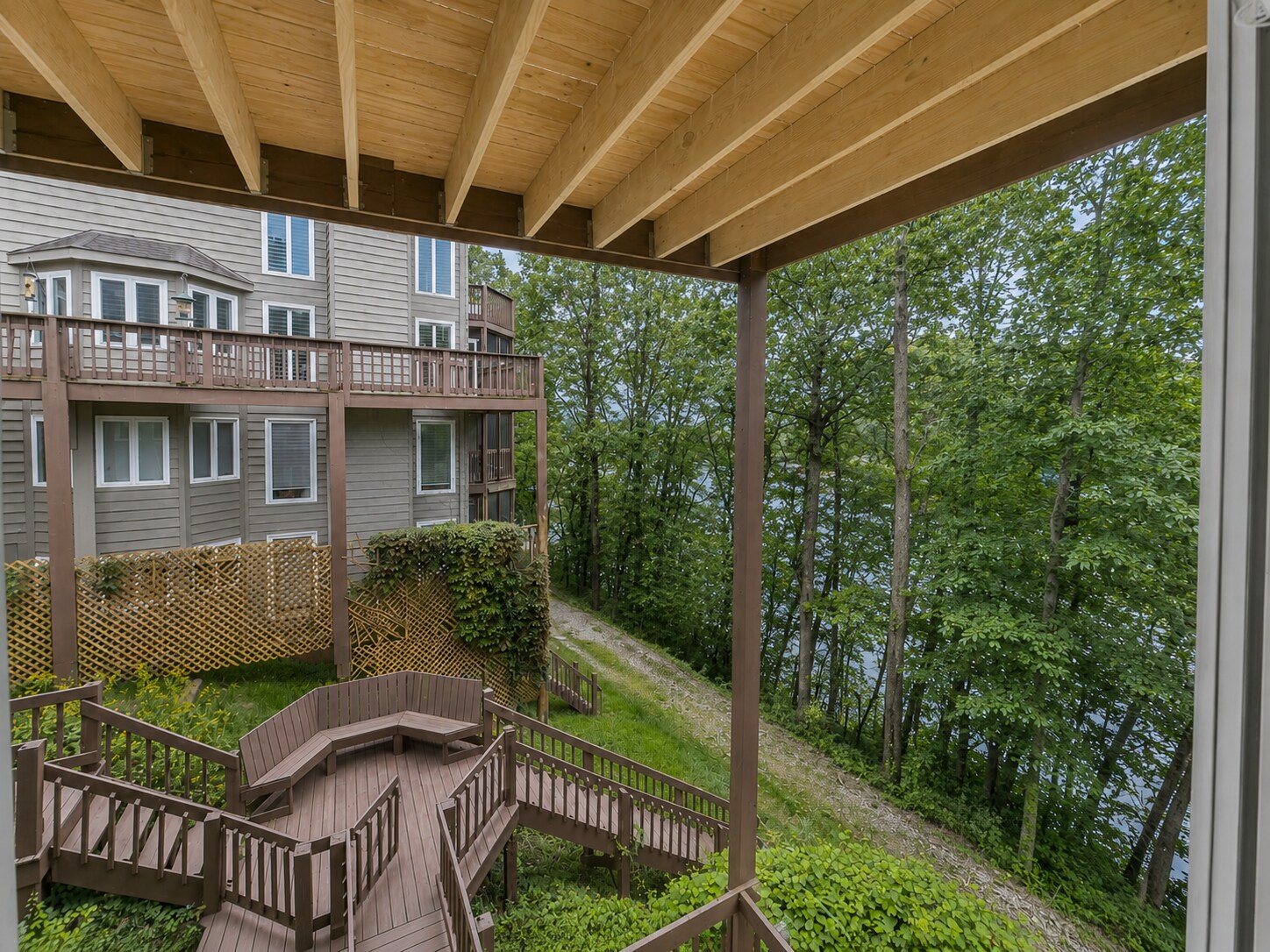 Building Photo - 9766 S Harbour Pointe Dr