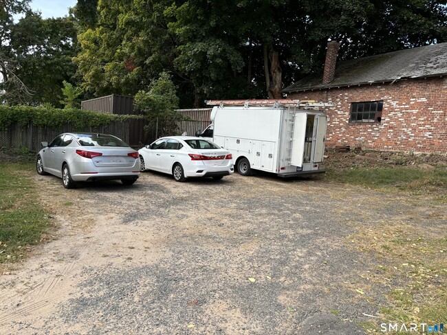 Building Photo - 1310 Stanley St