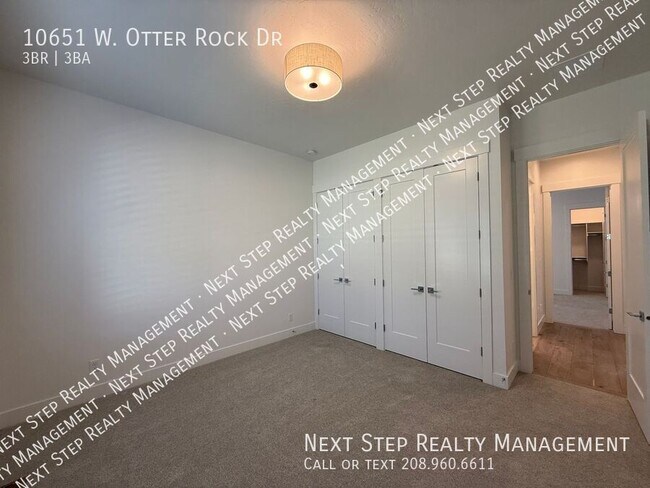Building Photo - 10651 W Otter Rock Dr