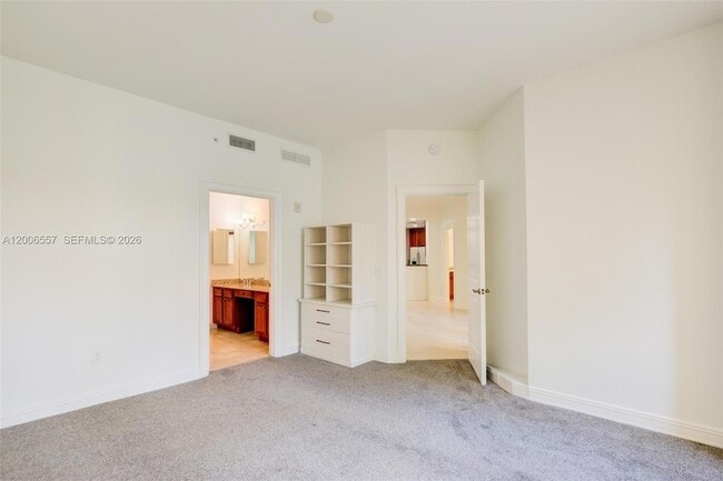 Building Photo - 16101 Emerald Estates Dr