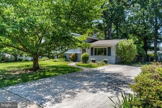 Building Photo - 6610 Bowie Dr