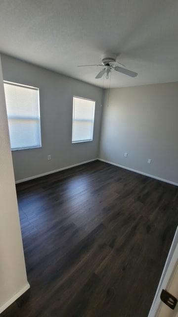 Building Photo - 220 Crown Ct