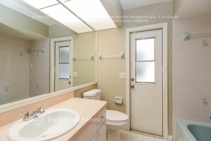 Building Photo - 469 Dorchester St