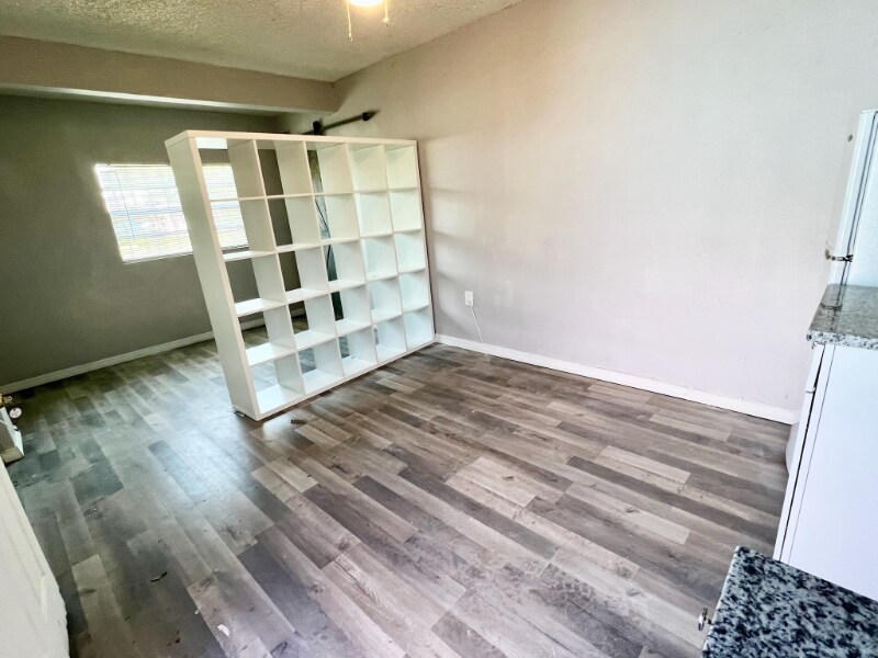 Building Photo - 4494 Weldon Pl