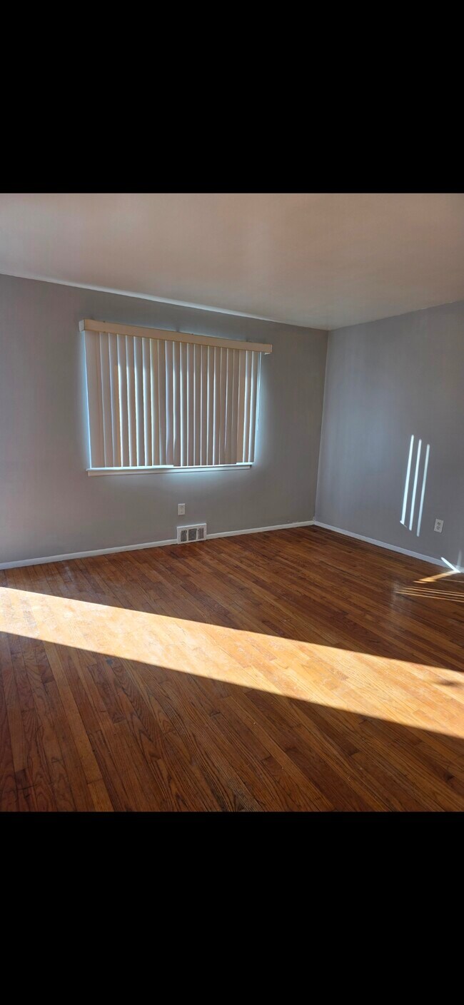 Building Photo - 20766 Ehlert Ave