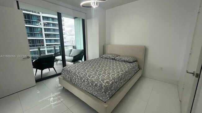 Building Photo - 1300 S Miami Ave