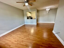 Building Photo - 2570 W 67th Pl