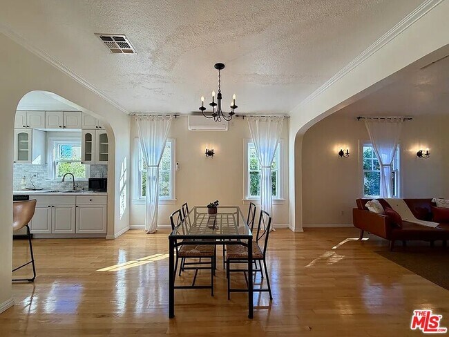 Building Photo - 1123 15th St