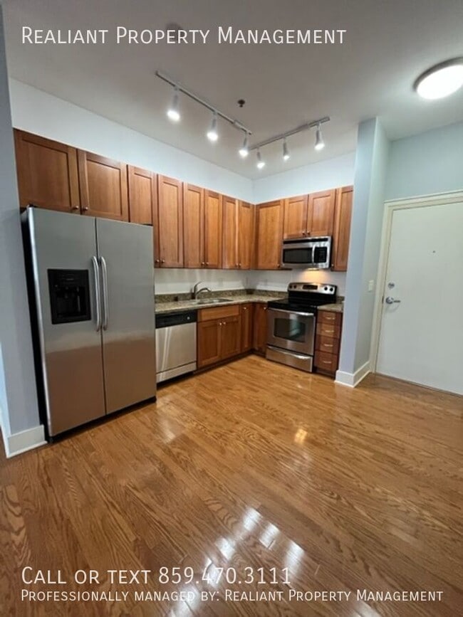 Building Photo - 650 S Mill St