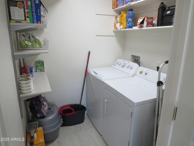 Building Photo - 6212 N 13th Pl