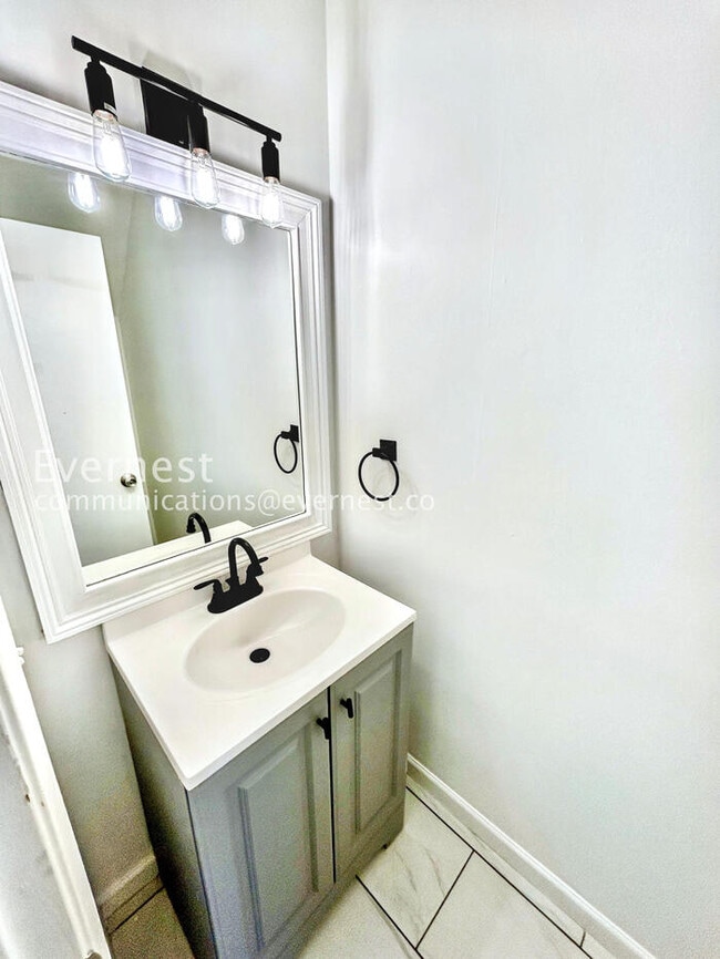 Building Photo - 526 Granite Ridge Pl