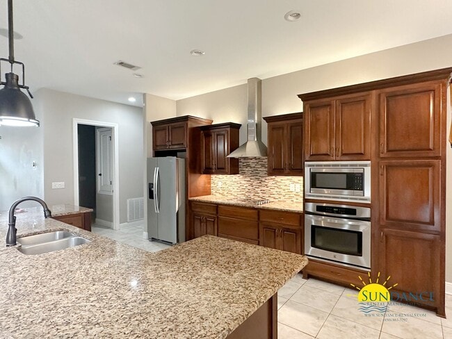 Building Photo - Gorgeous 3-Bedroom Home in Magnolia Village, Navarre, Near Hurlburt Field!