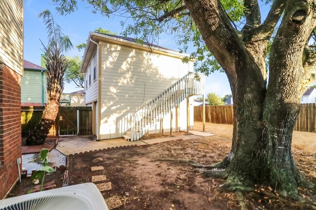 Building Photo - 1443 Autumn Dawn Ct