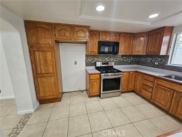 Building Photo - 15271 Cadiz Dr