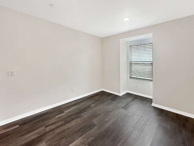 Building Photo - Lease by 3/15/26 for 2 weeks free!! Modern 3-Bedroom Home in Vista Canyon – Prime Canyon Country ...