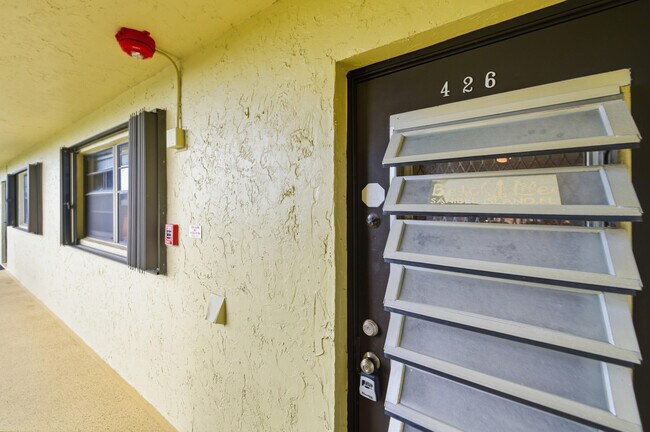 Building Photo - 367 S Federal Hwy