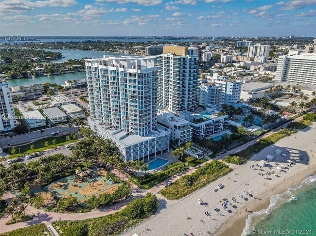 Building Photo - 6515 Collins Ave