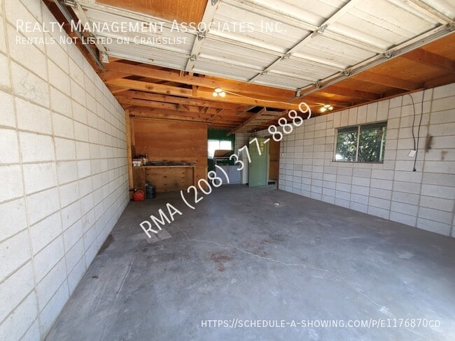 Building Photo - 1004 Paynter Ave