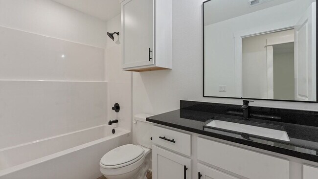 Building Photo - "Brand New 3-Bedroom Farmington Home with Granite Countertops and Cozy Fireplace!"