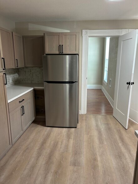 Building Photo - 1183 63rd St