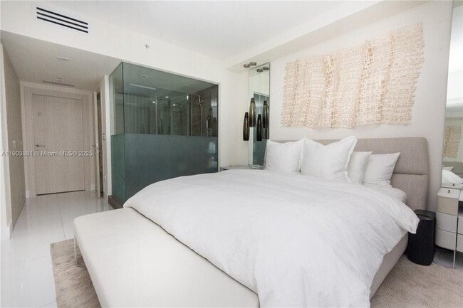 Building Photo - 92 SW 3rd St