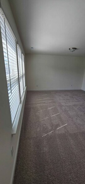 Building Photo - 1534 Cedar Tree Dr