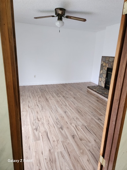 Building Photo - 237 176th St E