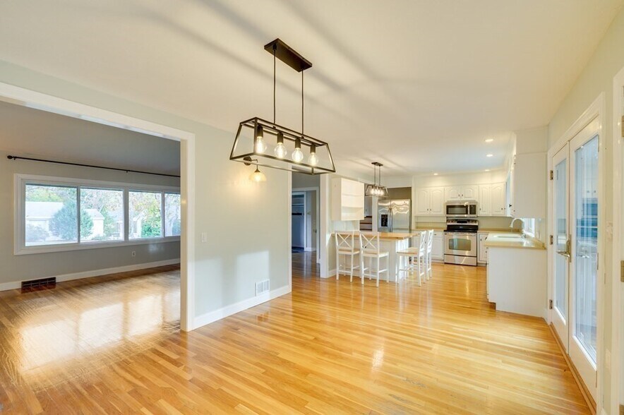 Building Photo - 93 Woodcliff Rd