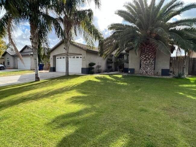 Building Photo - Southwest Bakersfield 4 Bedroom Home