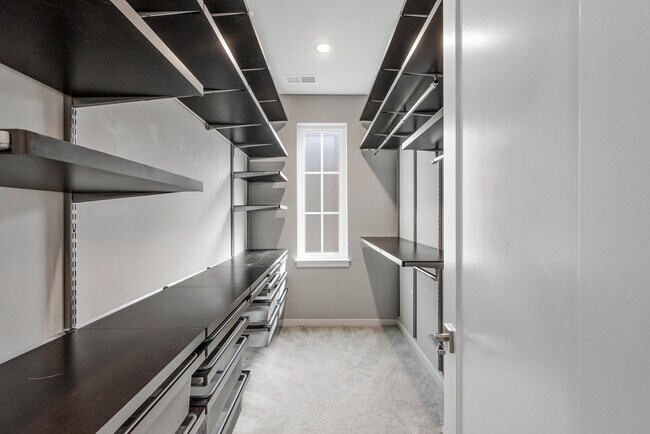 Building Photo - 1884 Easterly Rd