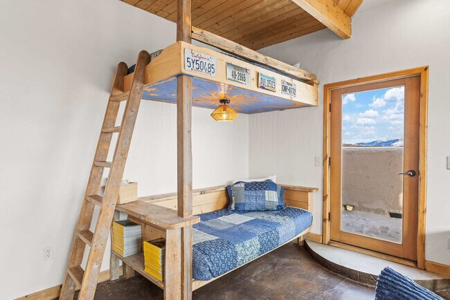 Building Photo - 84 Arcturus Dr