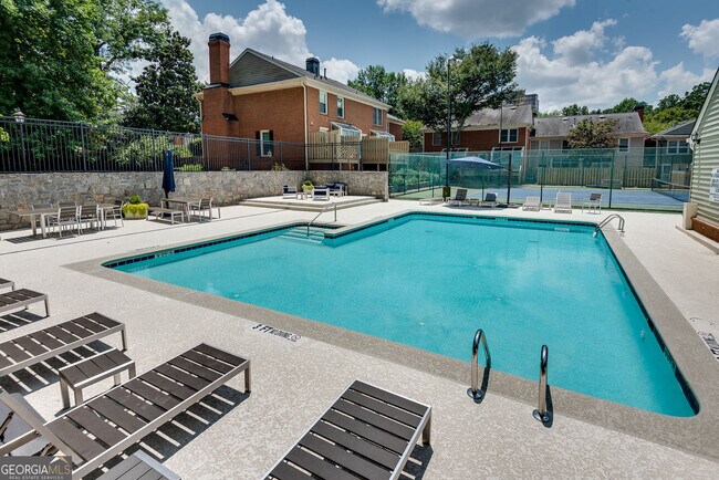 Building Photo - 58 Mt Vernon Cir