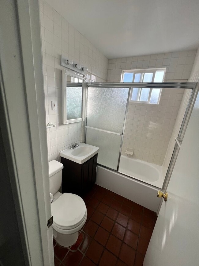 Building Photo - 3/2 Bedroom home in El Cajon with a POOL!