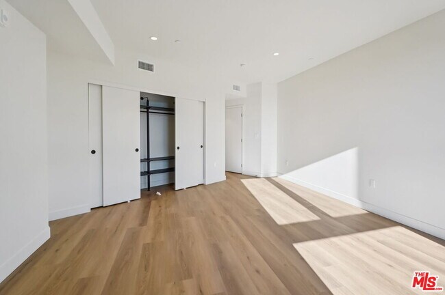 Building Photo - 1110 Spaulding Ave
