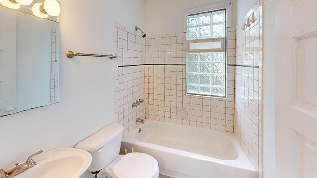 Building Photo - 1846 Lincoln Ave