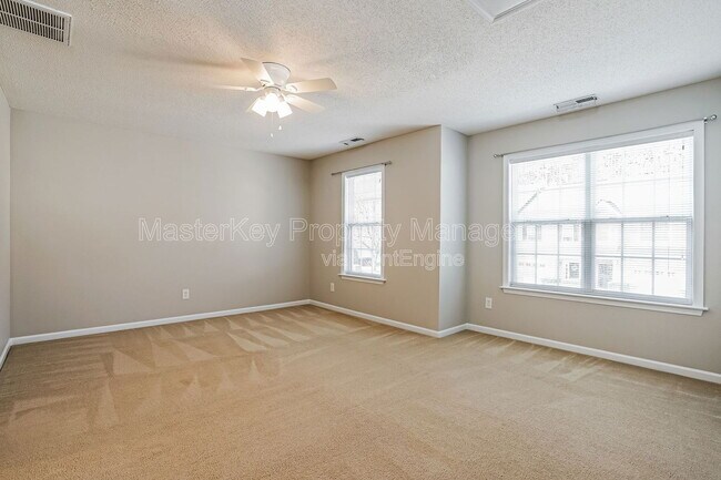 Building Photo - 335 Anterbury Dr